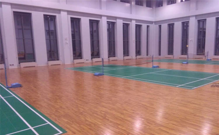 橡膠木運(yùn)動木地板鋪裝工具和制度保障