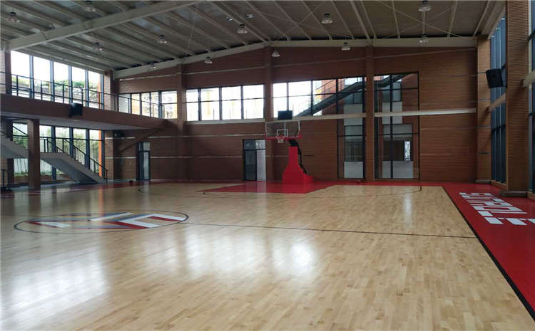 蘭州楓木羽毛球館木地板價格