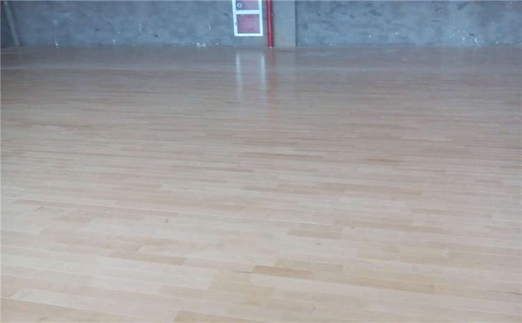 運(yùn)動(dòng)木地板翻新的工藝流程是什么？