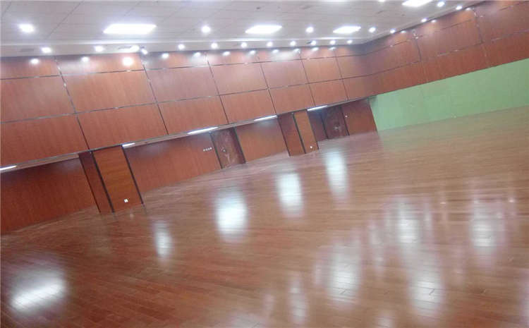 湖北學(xué)校體育館木地板造價