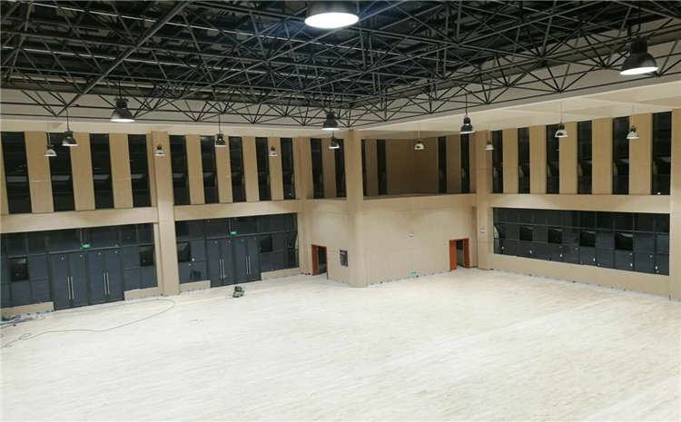 24厚體育館木地板施工技術方案