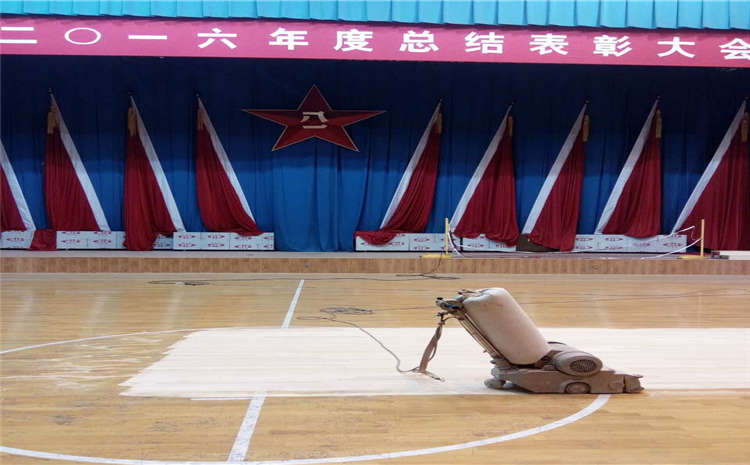 橡膠木籃球場木地板保養怎么做