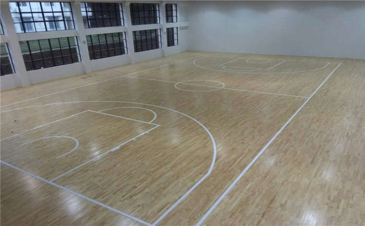 學校籃球館木地板哪家好