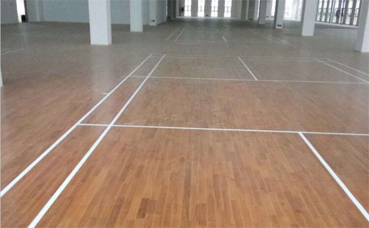 橡木體育木地板設(shè)計(jì)方案